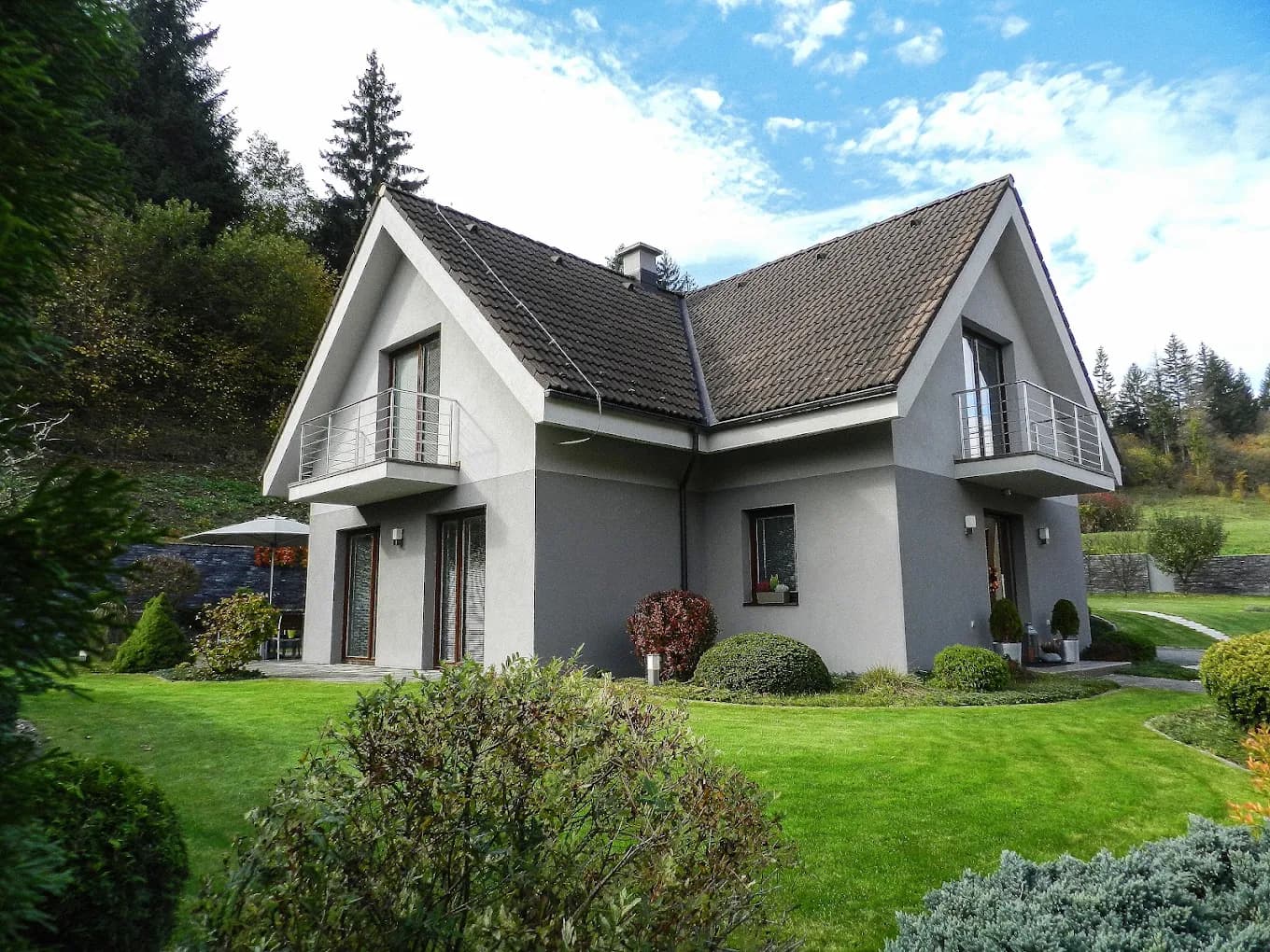 Dom s podkrovím – dom s podkrovím – exteriér